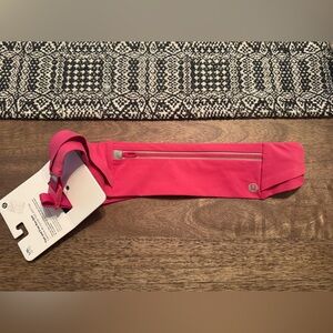 Lululemon Fast and Free Run Belt in Pink